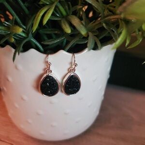Handmade Elegant Black and Silver Teardrop Earrings